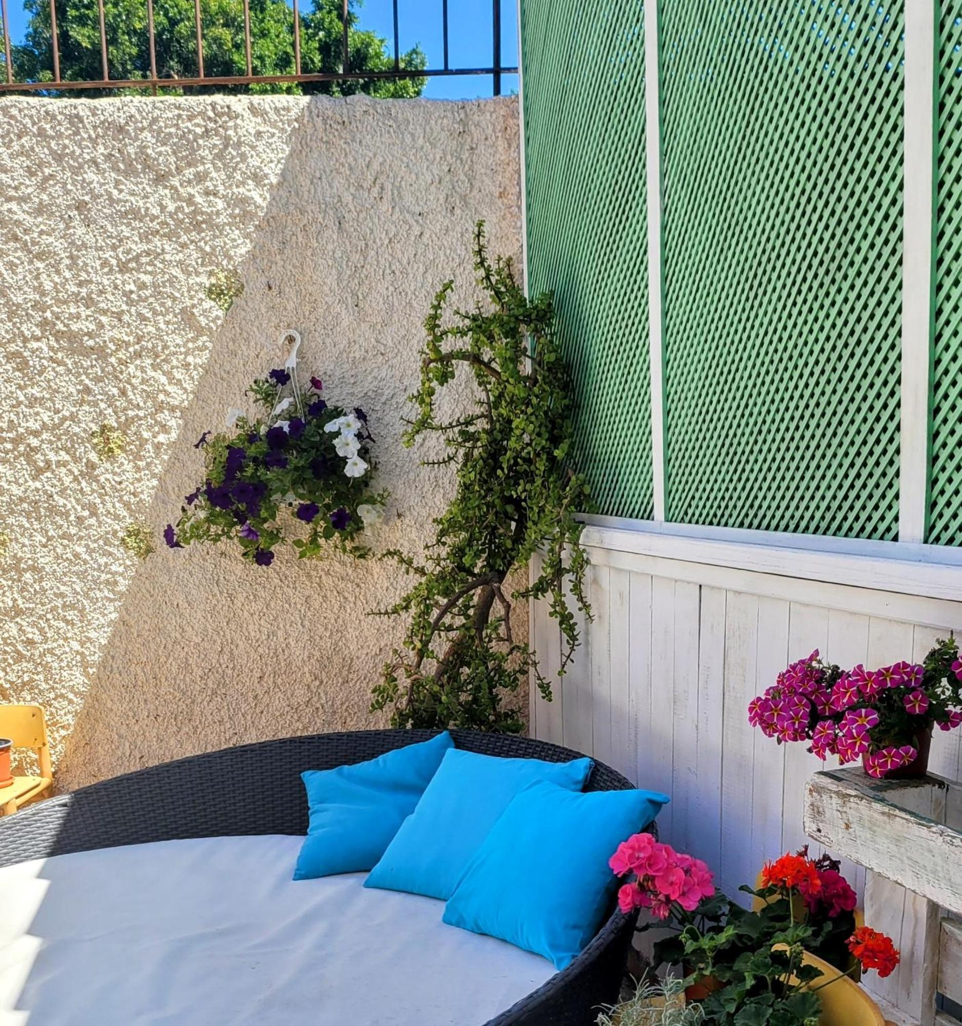 Eden Guesthouse Sardina Exterior photo