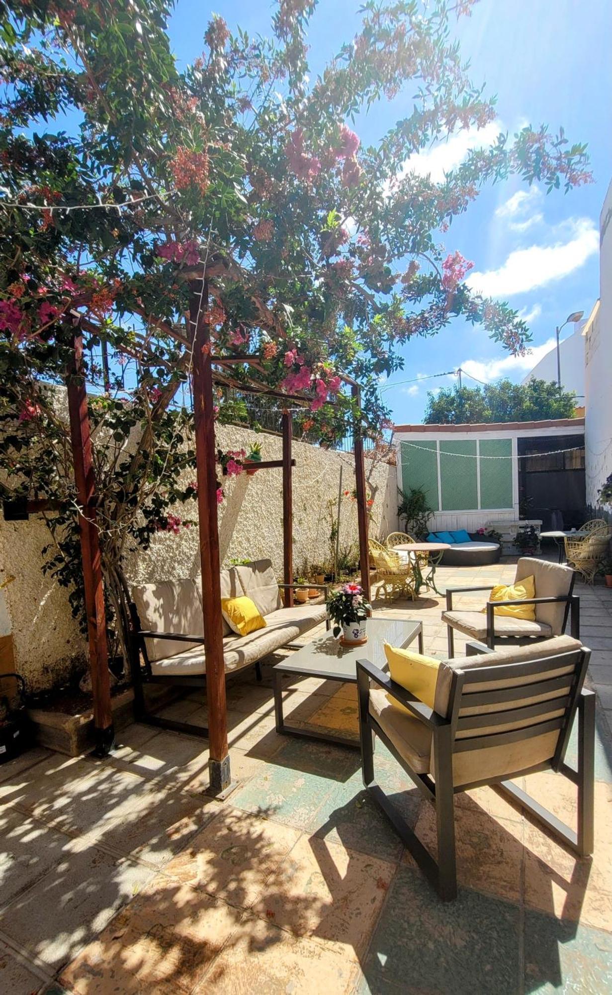 Eden Guesthouse Sardina Exterior photo